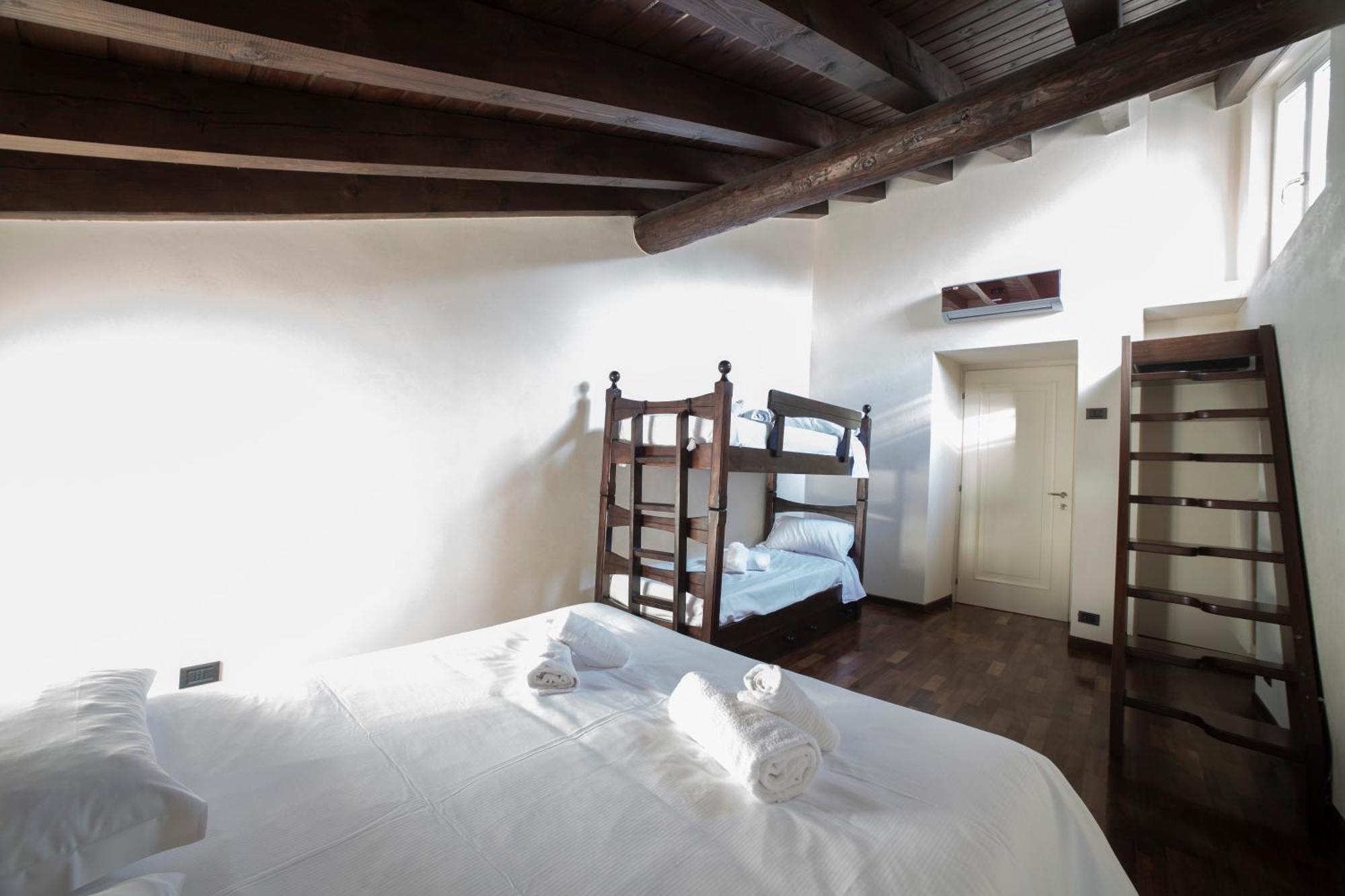 Apartmán Dimora Storica Vicolo Del Volto Iseo Exteriér fotografie